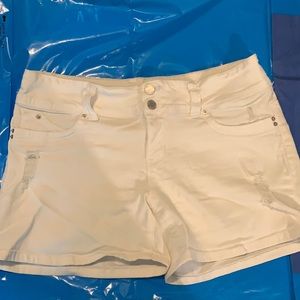 White stretch ripe shorts